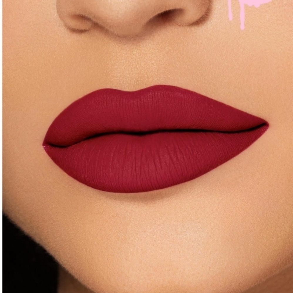 Host Pick Kylie BITE ME | MATTE LIP KIT